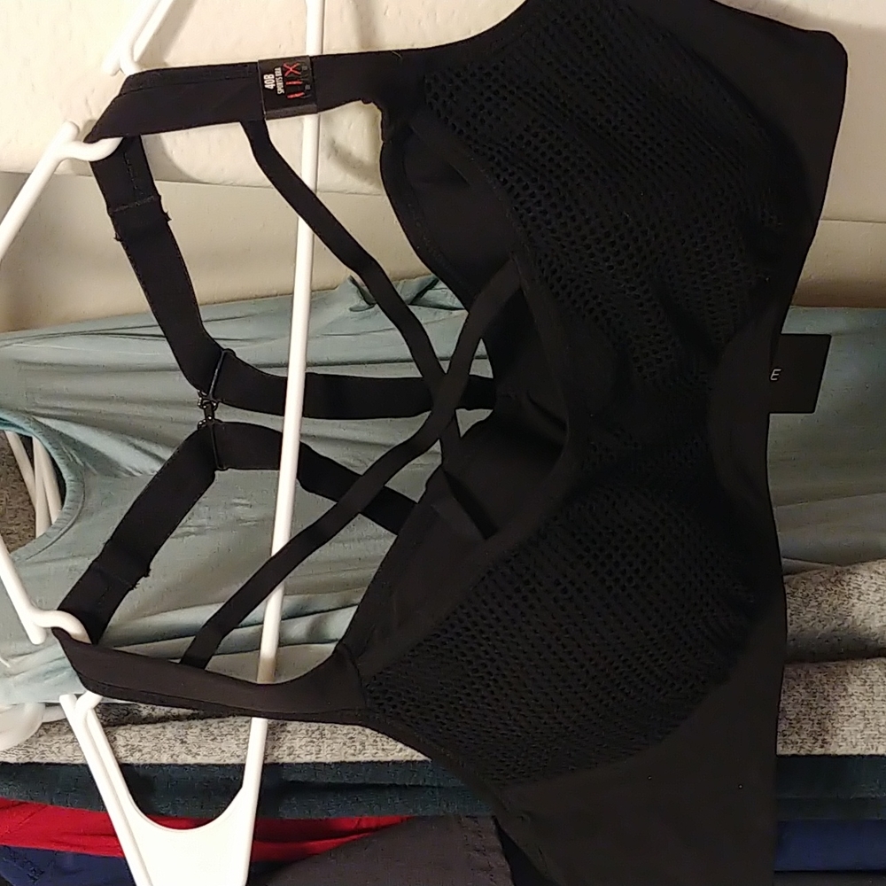 NWT Torrid Sports Bra